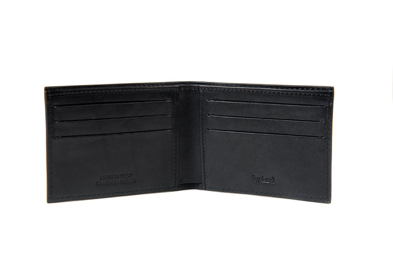 byAxel svart plånbok i läder tillverkad i Italien.