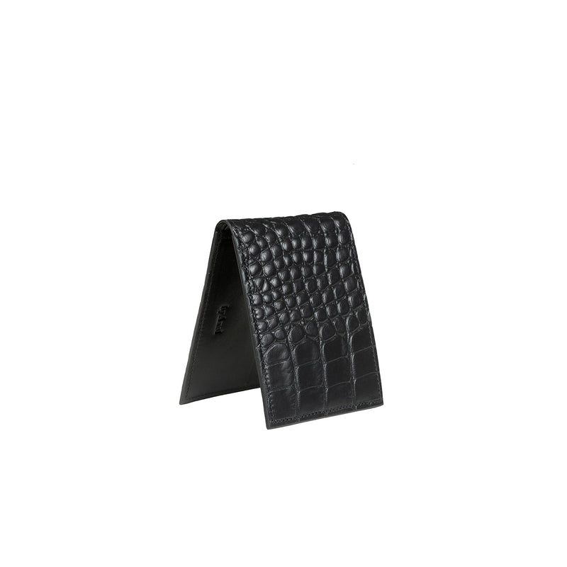 Plånbok byAxel i svart croc läder tillverkad i Italien.